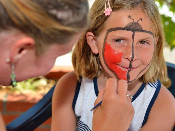 Activité maquillage quartier sensations camping le Pin Parasol